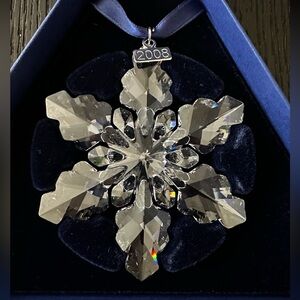 2008 Swarovski Crystal Snowflake Ornament